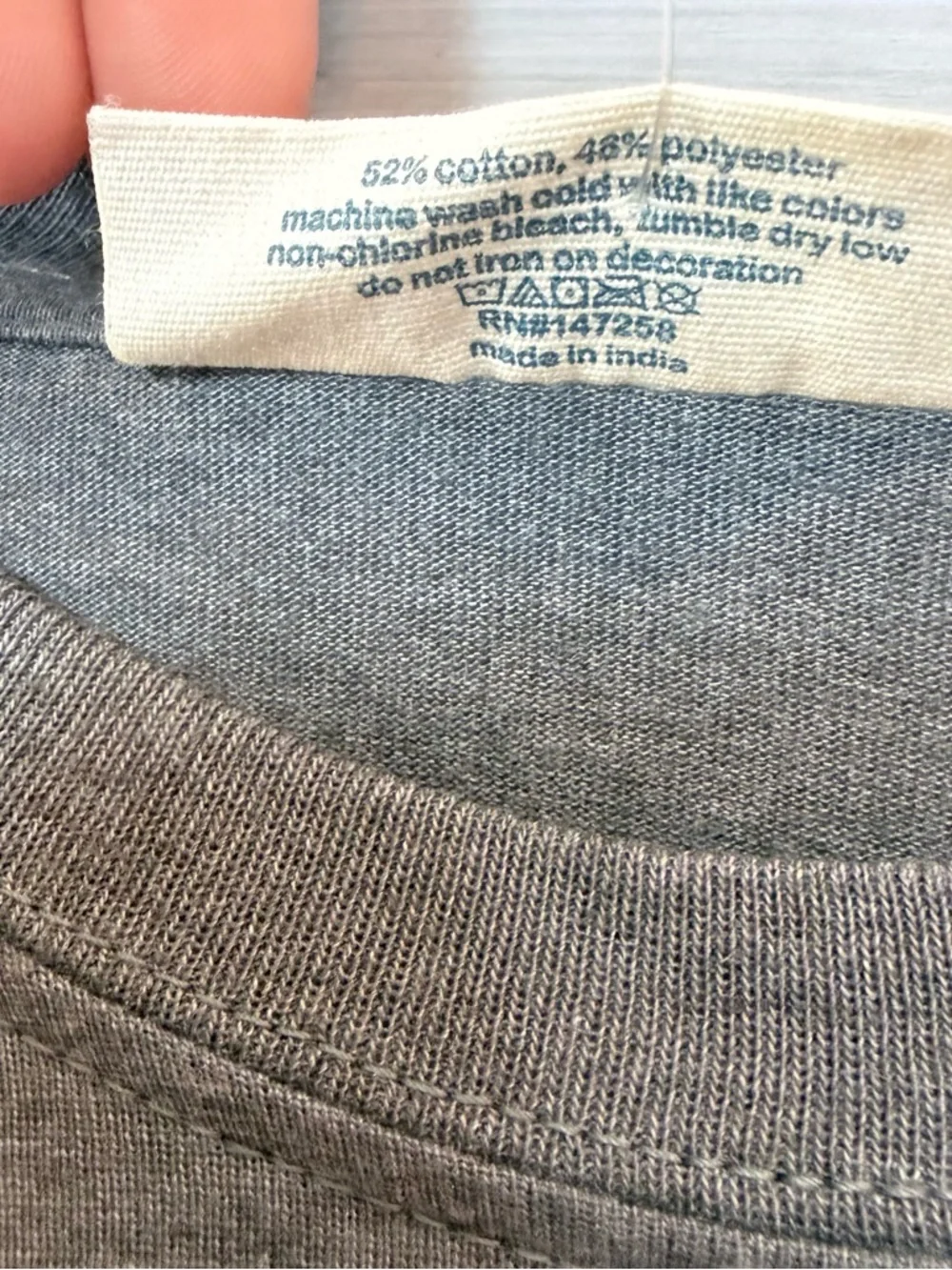 NWT Simply Southern Overthinker Graphic Tee Charcoal Grey Pink Large - Picture 6 of 7